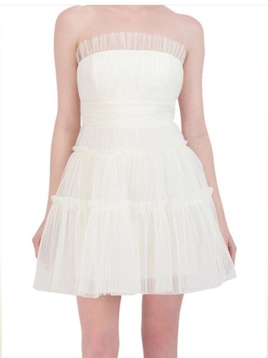 BCBGMaxAzria Dresses & Skirts - Strapless Tiered Tulle Mini Dress in White Sz 8